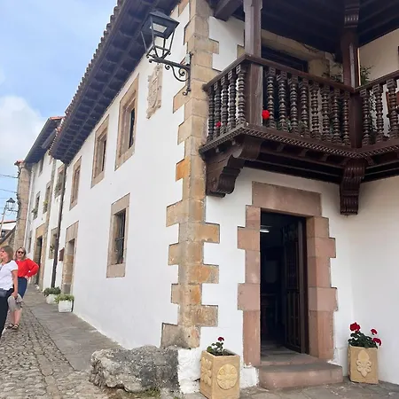 La Casa Del Ebanista - Santillana * سانتيانا ذيل مار